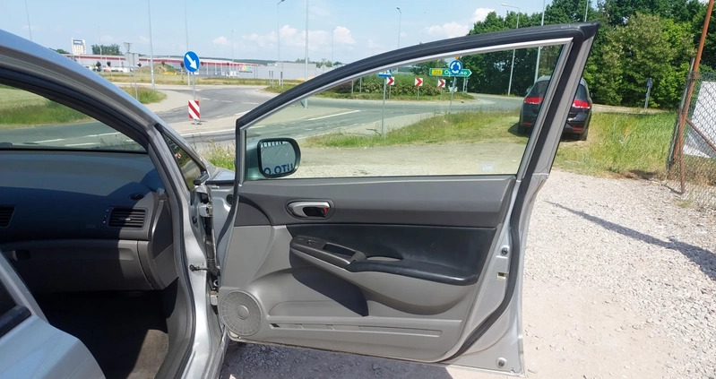 Honda Civic cena 24900 przebieg: 242000, rok produkcji 2008 z Świętochłowice małe 106